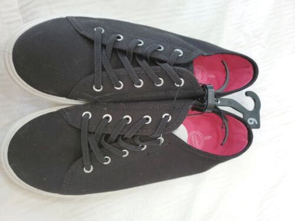 Wonder Nation Girls Canvas Shoes Black – Size 6 Easy On/Off