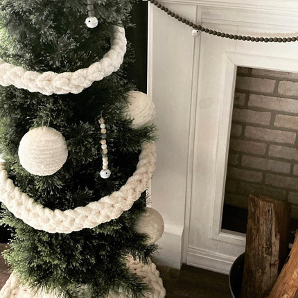 Ashland White Felt Garland 6ft