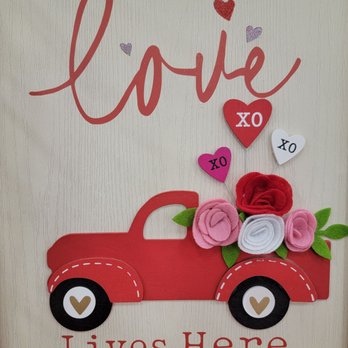 Ashland Valentine's Day 17x12 Tabletop Decor