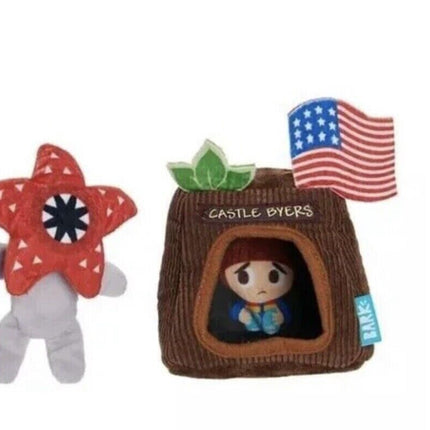 Stranger Things Bark Dog Toy: Castle Byers Set
