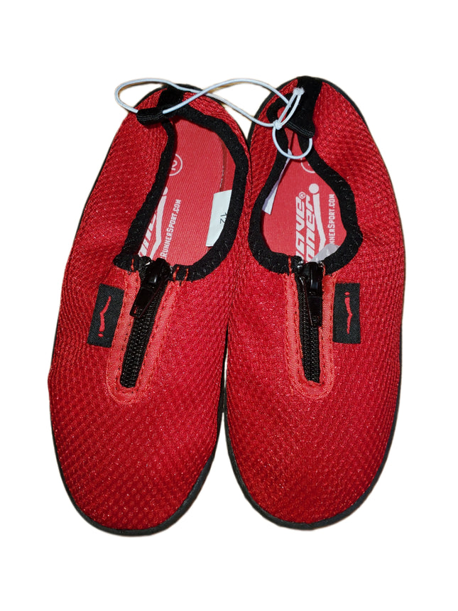 Kids Water Shoes Kids Size 1 in Neo Red Wave Runner