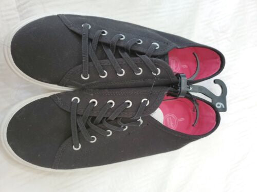 Wonder Nation Girls Black Canvas Easy On/Off Casual Shoe Size 6