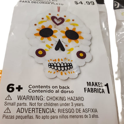 Dia de Los Muertos Pom-Pom Craft Kit 6+