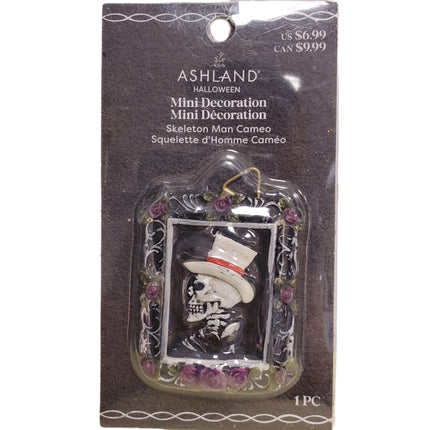 Ashland Mini Decoration Skeleton Man Cameo 2 X 3 In