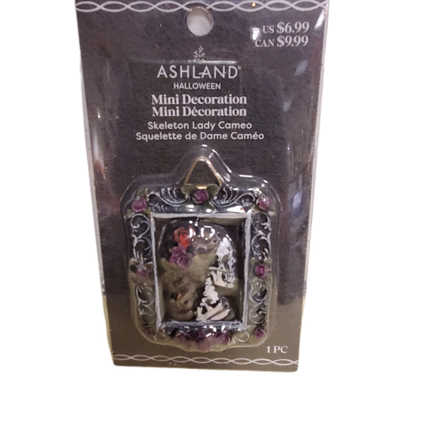 Ashland Mini Decoration Skeleton Lady Cameo 2 X 3 In