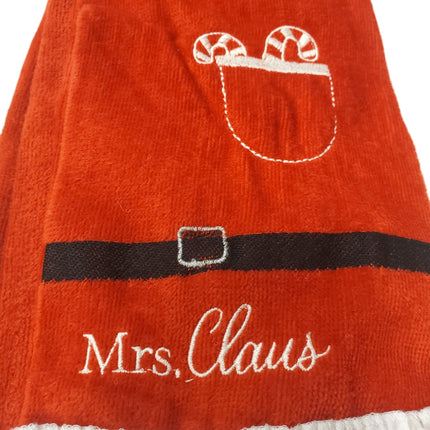 Mr. & Mrs. Claus Quality Hand Towels, Set of 2, st. nicholas square