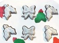 12 Cavity Christmas Baking Pan | Nonstick Holiday Mold