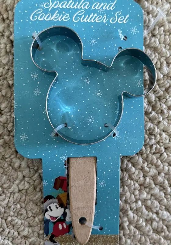 silicone spatula & cookie cutter set