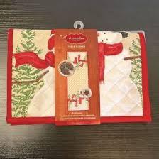 St.Nicholas Square snowman print table runner 13*36in