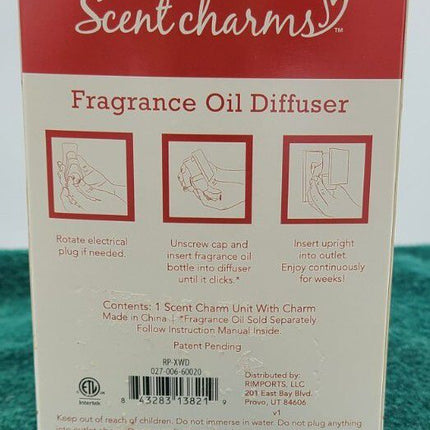 Scent Charms Winter Berries Holly Plug In Fragrance Oil Diffuser Swivel Plug