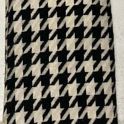 30" Ashland Mini Christmas Tree Skirt - Houndstooth