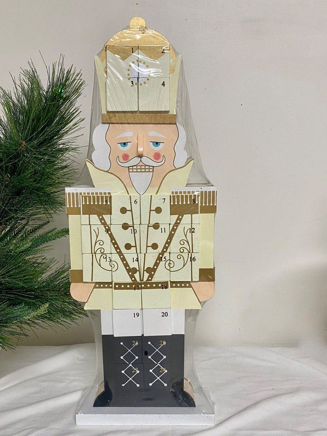 Ashland Table Top Decor Nut Cracker 25 piece set - 19"