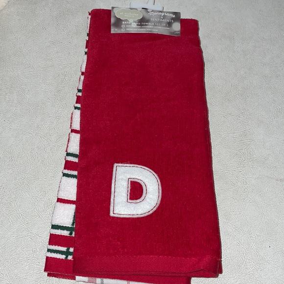 St. Nicholas Hand Towels "D" Set of 2 – Red Plaid