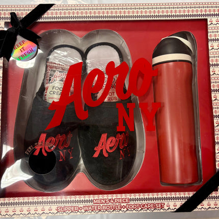 Aero NY Men’s 4-Piece Slipper, Water Bottle &amp; Foot Care Gift Set