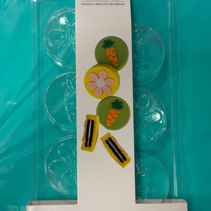 Celebrate It Easter Cookie & Candy Mold – 1 Piece