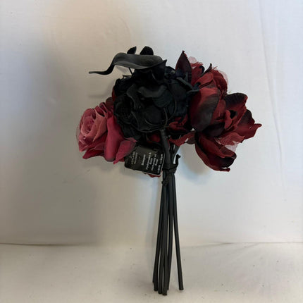 Black and Red Gothic Rose Bouquet Pick 10 in