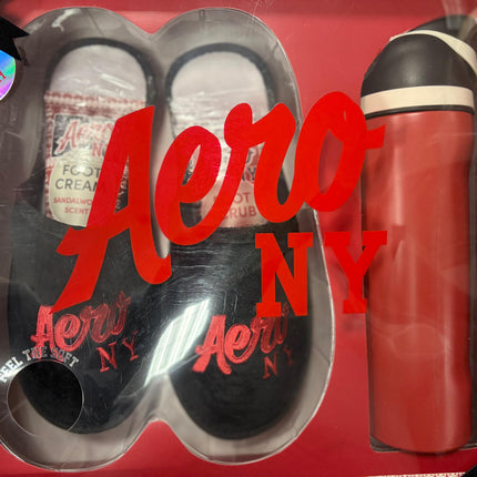 Aero NY Men’s 4-Piece Slipper, Water Bottle &amp; Foot Care Gift Set