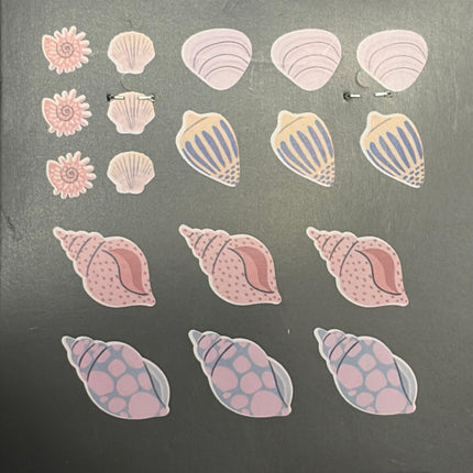 Wood Décor Set – Seashell Shapes (18 Pieces)