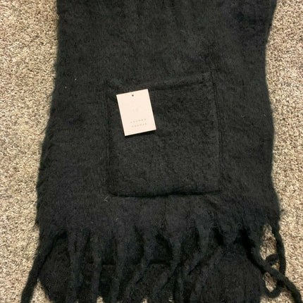 Lauren Conrad Black Blanket Scarf – With Pockets
