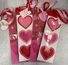 Valentine's Day 2-Piece Wine Gift Bags Set