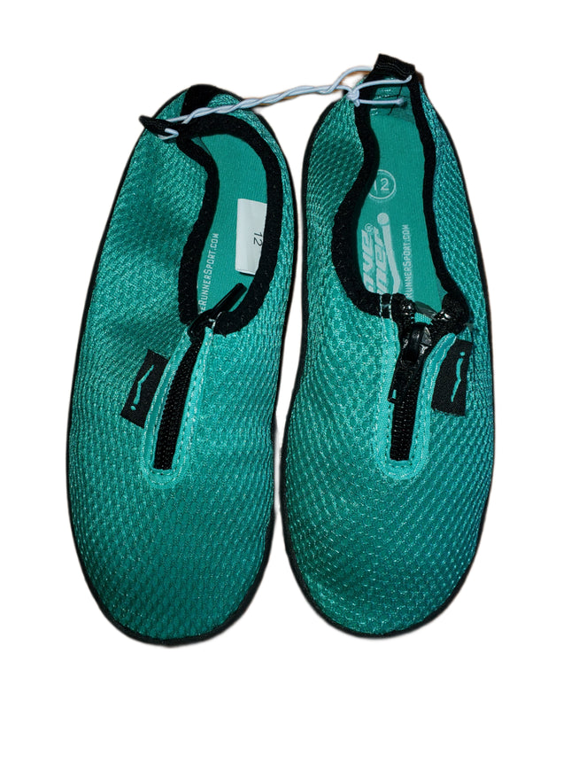 Kids Water Shoes Size 4 Wave Runner Brand New